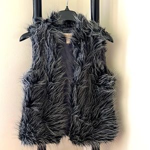 Chic MK faux fur vest